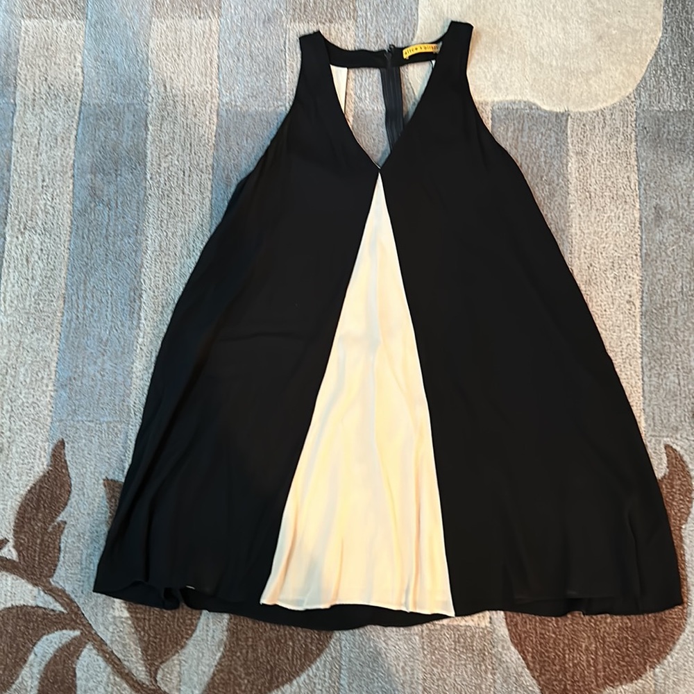 Alice + Olivia Rola Front Godet Leather T-
Back Trapeze Dress - Picture 3 of 8